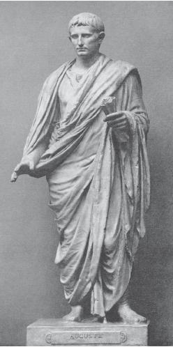 Статуя Августа в тоге