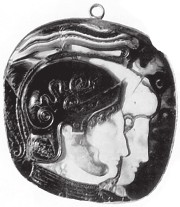 Античная камея, изображающая Александра и Роксану