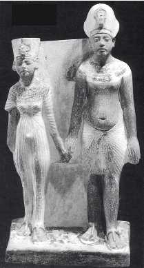 Эхнатон и Нефертити. Лувр