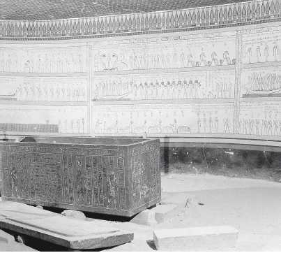 Гробница с пустым саркофагом. Загробные духи выпущены на