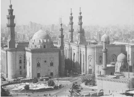 Мечети Каира: мечеть Султана Хасана и мечеть Аль-Рифаи