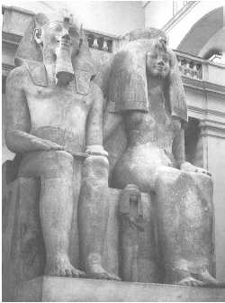 Фигура Аменофиса III и его супруги, царицы Туйи. Каирский