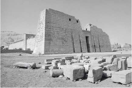 Внешний вид храма в Мединет-Абу